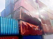Nổ container chứa nguyên liệu nhập từ Trung Quốc trong cảng Cát Lái