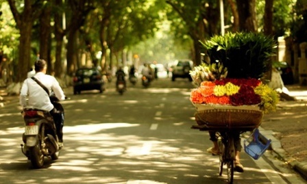 Hà Nội hửng nắng giữa ngày, Sài Gòn nóng 37 độ C