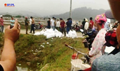 RÚNG ĐỘNG Phát hiện 1 tấn nghi ma túy đá bị bỏ quên bên vệ đường