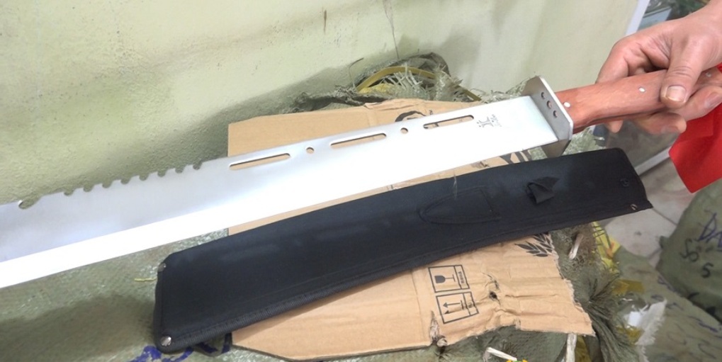 Cảnh sát ráo riết truy tìm chủ nhân lô vũ khí thô sơ khổng lồ ở Lạng Sơn