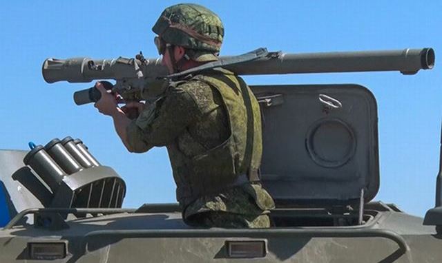 Mãn nhãn xem binh sĩ Nga vác Igla-S tiêu diệt tên lửa hành trình