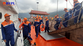 52 ngư dân gặp nạn trôi dạt 3 ngày đêm tại vùng biển Hoàng Sa