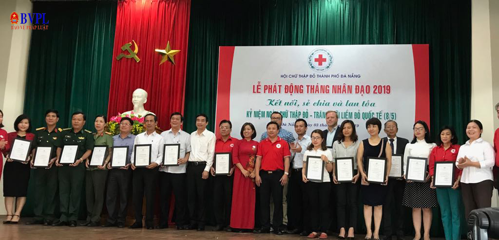 Hỗ trợ hơn 2,2 tỷ đồng cho các địa chỉ nhân đạo