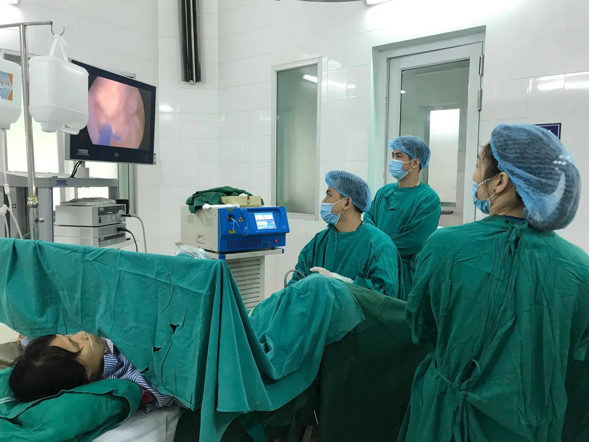 HY HỮU Vòng tránh thai 6cm chui tọt vào bàng quang