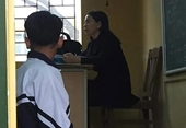 Nữ giáo viên bị tố bắt học sinh quỳ trong lớp học ở Hà Nội