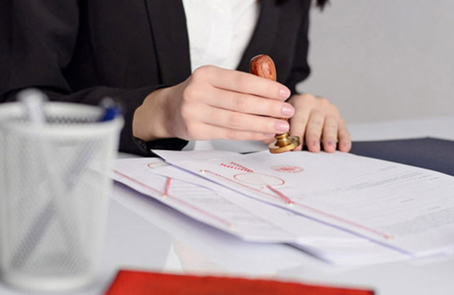 Cô con gái bất hiếu, lừa bán nhà của mẹ và cho nhiều người khác sập bẫy