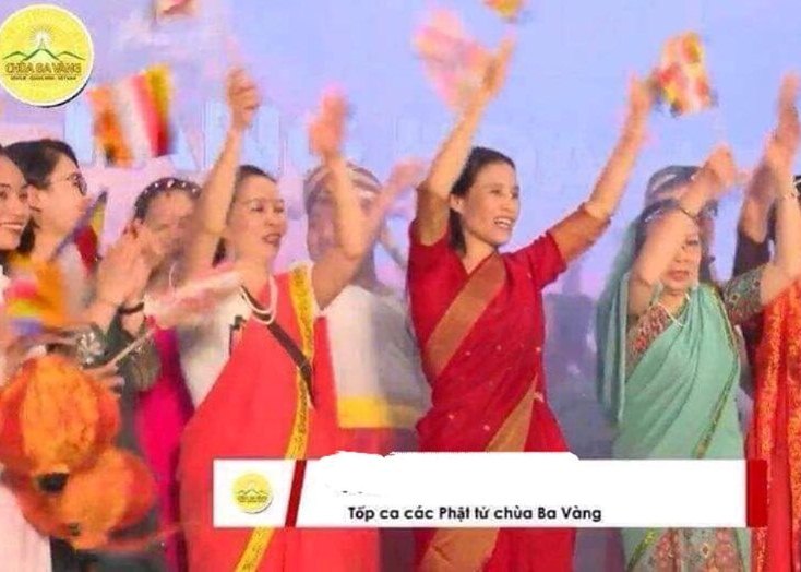 Bà Phạm Thị Yến tái xuất ở chùa Ba Vàng tham dự Lễ hội Phật đản