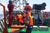 Tàu 739 kịp thời cấp cứu ngư dân bị tai nạn lao động trên biển