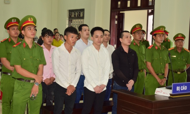 Hùn tiền buôn ma túy, 6 đối tượng lãnh án hơn 80 năm tù