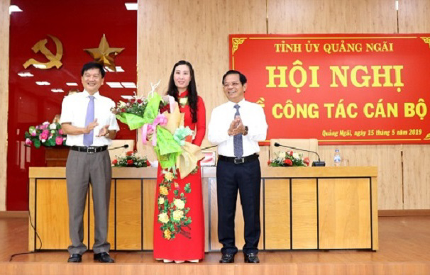 Công bố quyết định của Bộ Chính trị về công tác cán bộ