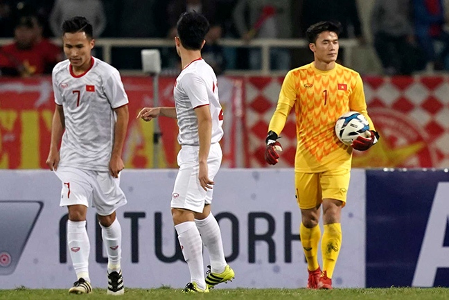 Bùi Tiến Dũng nhọc nhằn ngày trở lại Phải nhanh lên mới kịp