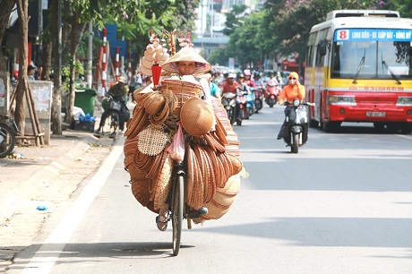 Mưa chỉ xuất hiện vài nơi, miền Bắc đón nắng diện rộng