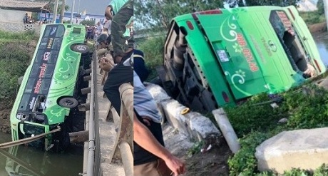 Xe khách lao xuống sông, ít nhất 2 người chết và nhiều người bị thương