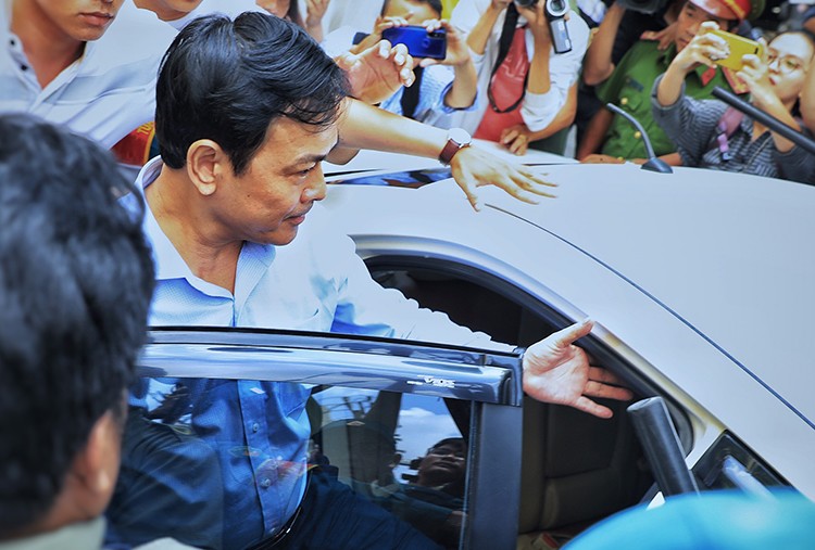 Trả hồ sơ vụ Nguyễn Hữu Linh dâm ô trẻ em