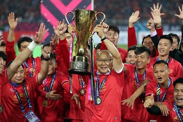 Thầy Park đàm phán với VFF Ván bài lật ngửa