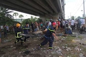 Vụ hai xe tông nhau ở cầu Hàm Luông Thêm 2 nạn nhân tử vong