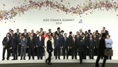 Chủ tịch Trung Quốc Tập Cận Bình bắt tay Tổng thống Mỹ Trump trước G20