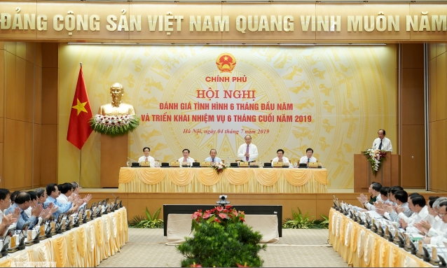 Chính phủ họp trực tuyến với các địa phương