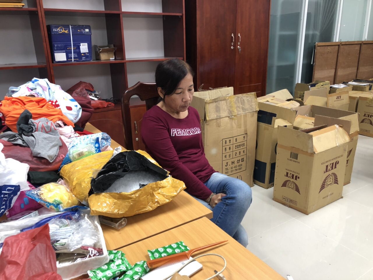 Người phụ nữ ngoại quốc vận chuyển 7kg ma túy đá với chiêu cực độc