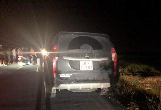 BÀNG HOÀNG Xe 7 chỗ biển Hà Nội đâm xe đạp điện, 3 cháu bé tử vong tại chỗ