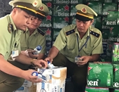 Phát hiện vụ vận chuyển bia Heineken và sữa Ensure Original ngoại nhập