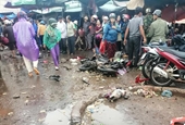 CLIP Rùng mình xem cảnh xe khách lao vào chợ, cán chết 4 người ở Gia Lai
