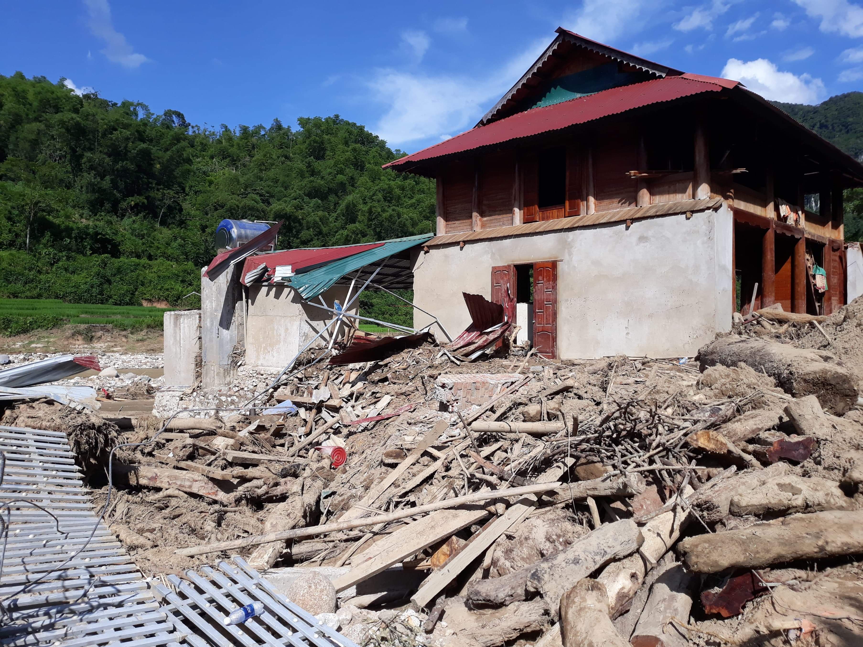 Tang thương ở Sa Ná sau trận lũ quét