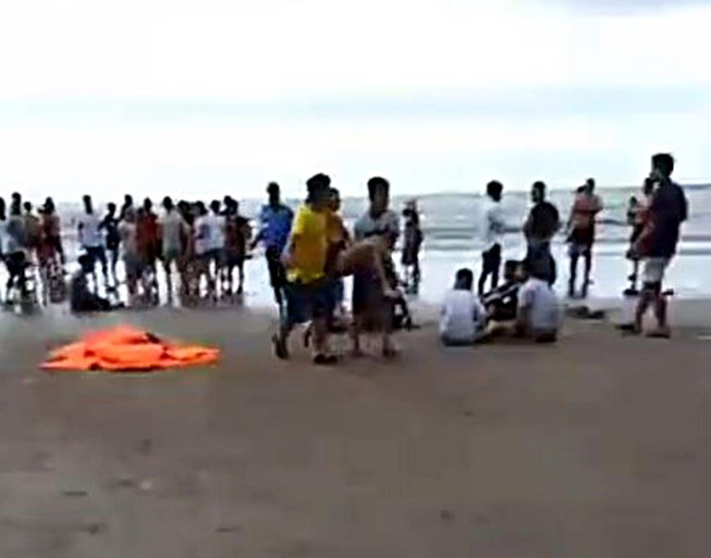 Tắm biển tại khu du lịch Đất Lành 4 người tử vong, 2 người mất tích