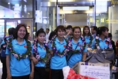 Đội tuyển bóng đá nữ Việt Nam trở về trong vinh quang