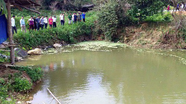 Hai anh em đi tắm ao bị đuối nước thương tâm