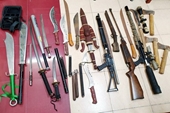 Phát hiện “kho” vũ khí trong cửa hàng cầm đồ ở Hà Nội