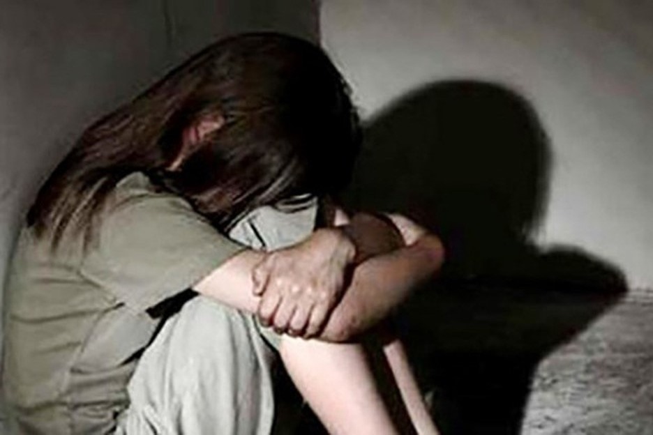 12 năm tù cho “yêu râu xanh” là bác họ xâm hại bé gái 4 tuổi ở Hà Nội