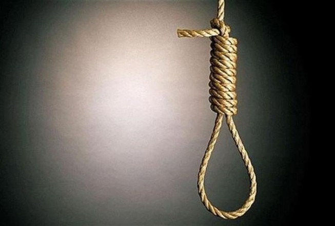 Phát hiện thi thể cụ ông trong tư thế treo cổ cửa phòng trọ