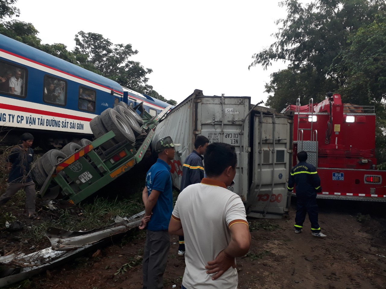 Vụ tàu hỏa đấu đầu xe container tại Ninh Thuận Nâng cấp tín hiệu điểm giao cắt lên cảnh báo tự động