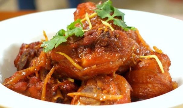 Vịt kho gừng cho bữa cơm ngày mưa thêm ấm cúng