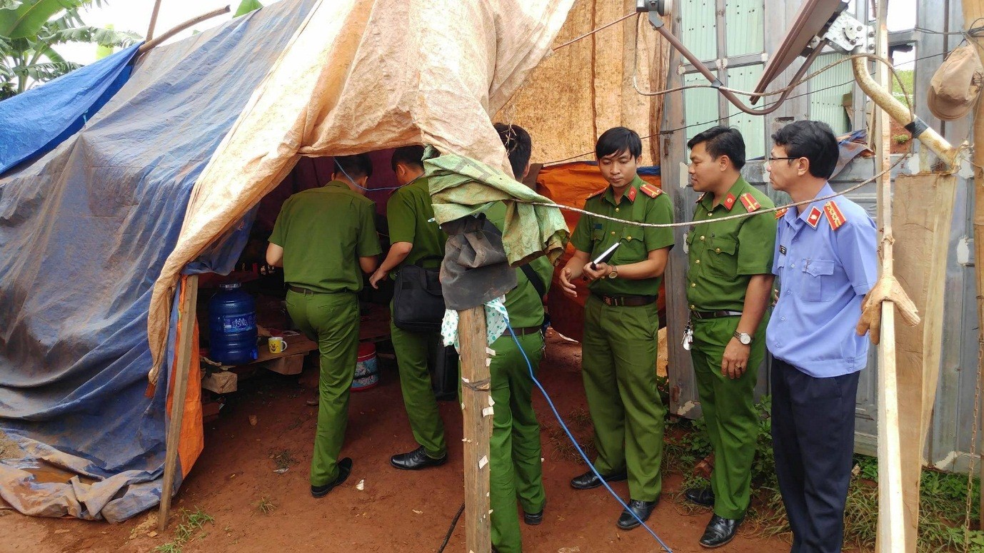 Mâu thuẫn sau cuộc nhậu đâm hàng xóm tử vong