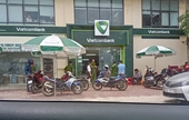 Trung úy Công an nổ súng tại ngân hàng Vietcombank có thể dính đến 4 tội danh