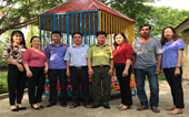 VKSND huyện Đak Pơ tặng quà trường mầm non làng Đêchơgang