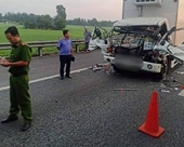 Hai cha con tử vong thương tâm trên cao tốc TP HCM – Trung Lương