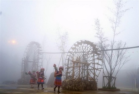 Gió mùa Đông Bắc về, gây mưa rào và dông ở vùng núi Bắc Bộ