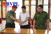 NÓNG Khởi tố tội đưa nhận hối lộ, bắt tạm giam nguyên Phó giám đốc Sở GD-ĐT Sơn La