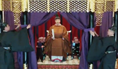 Video Nhật hoàng ngồi Ngai vàng Hoa cúc, chính thức đăng quang