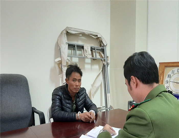 Vợ bỏ đi nước ngoài, chồng sát hại mẹ và em trai của vợ