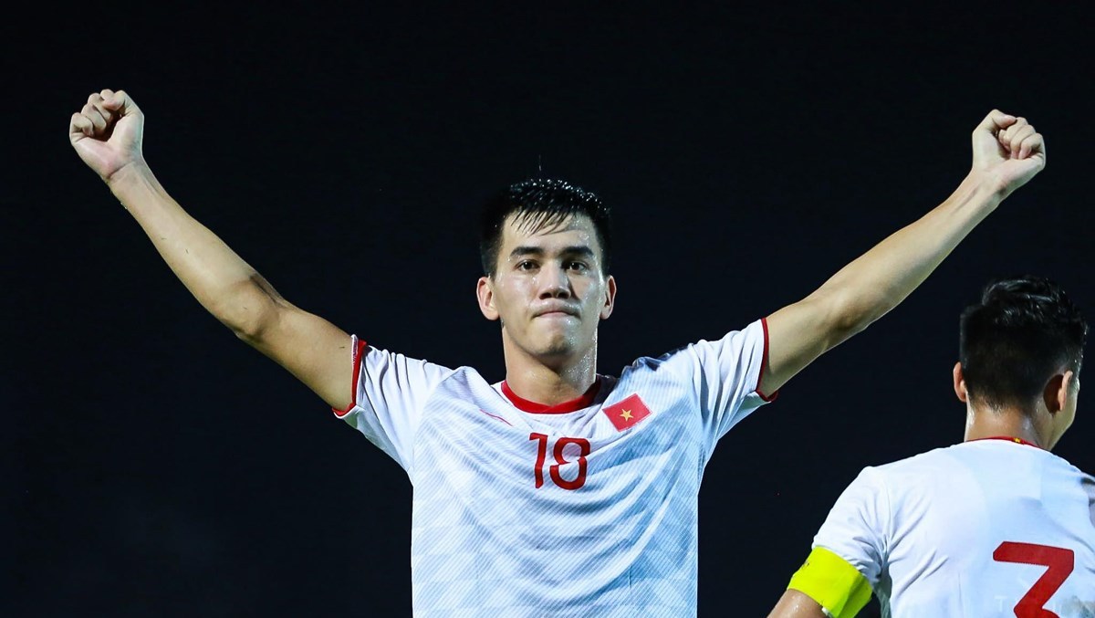 Việt Nam gặp UAE  Ông Park muốn tuyển Việt Nam chơi chủ động