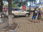 Xe ô tô tông hàng loạt người bị thương ở Hải Phòng