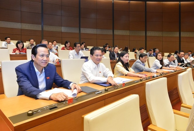 Quốc hội thông qua tăng tuổi nghỉ hưu, tăng ngày nghỉ lễ cho người lao động