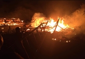 Không có lực lượng Cảnh sát PCCC, 3 nhà dân bị cháy rụi lúc chập tối