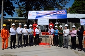 Gắn biển hoàn thành công trình cấp điện lưới Quốc gia ra xã đảo ở Kiên Giang