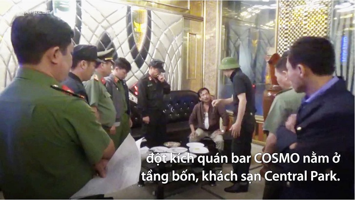 Giám đốc công an đột kích quán bar lúc rạng sáng