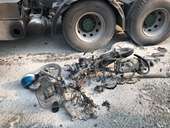 Container tông xe máy bốc cháy, một người bị cán nát đùi ở khúc cua tử thần